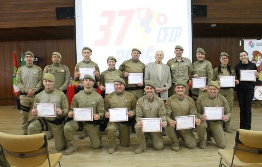 PM do 33º BPM de Curitibanos participa como mentor do 37º Curso de Formação de Instrutores do Programa Educacional de Resistência às Drogas e à Violência (Proerd)